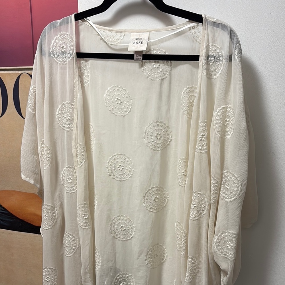 Knox Rose Cream Embroidered Kimono